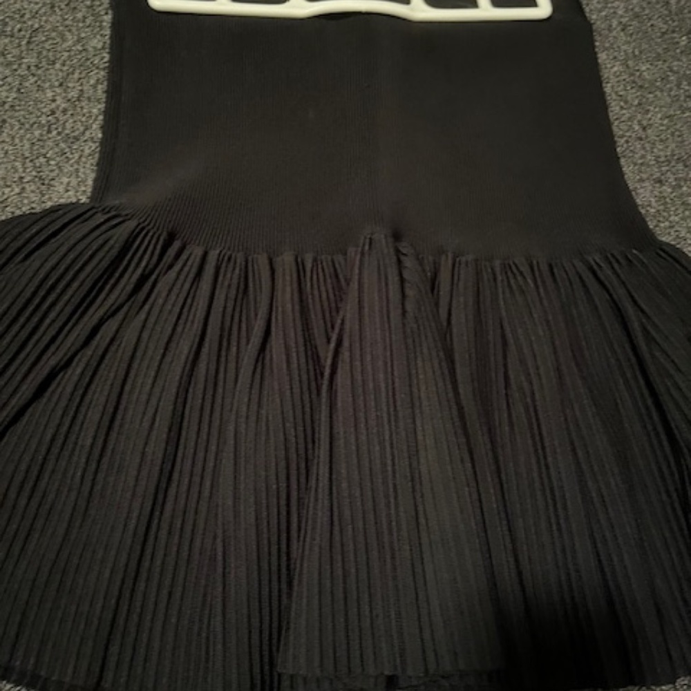 BCBGMaxAzria Knit Black Mini Flare Skirt- Size L - Picture 3 of 5